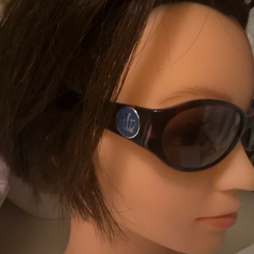 Juicy couture, Elegant Black Sunglasses with blue logo